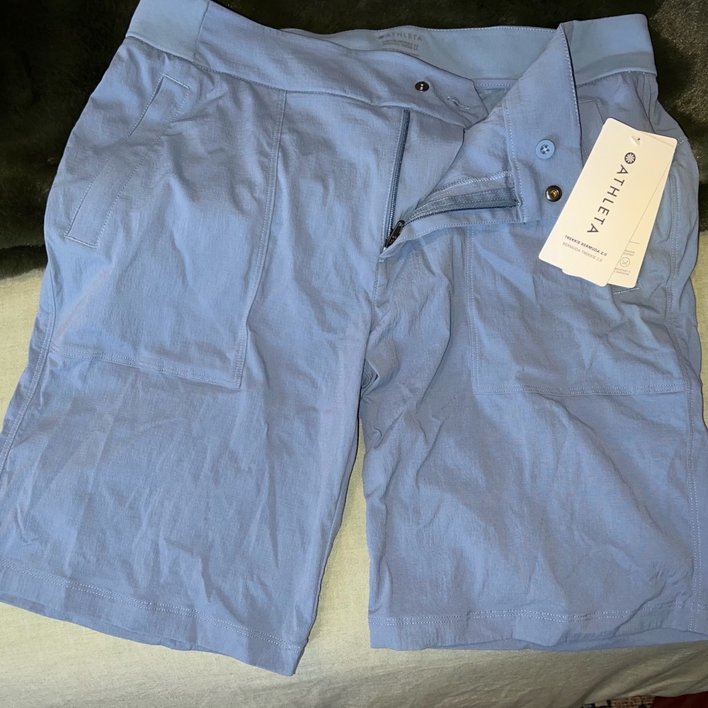 Athleta Trekki Bermuda 2.0 shorts